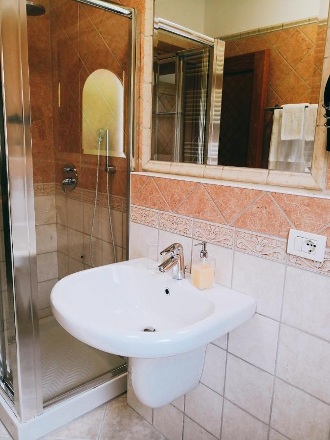 A Lu Ponti Bed & Breakfast บูโดนี ภายนอก รูปภาพ